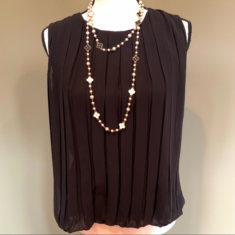 Calvin Klein sleeves top